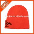 China al por mayor de moda de invierno personalizado de acrílico plain beanie